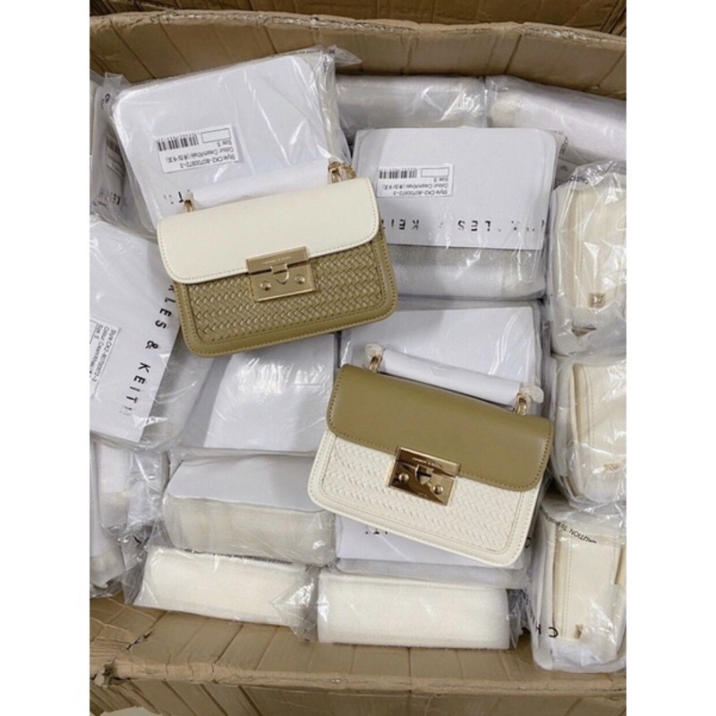 Túi C.Ka khoá vuông size 19cm đựng vừa điện thoại hàng chuẩn loại 1