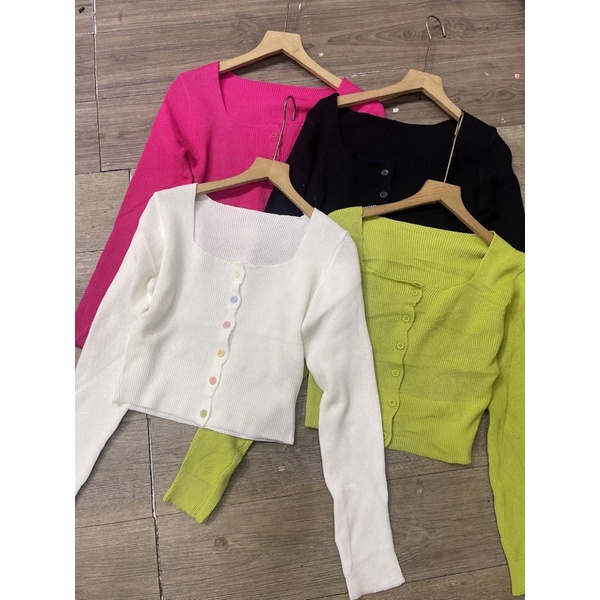 Áo len Cúc Croptop Dài Tay Cổ Vuông