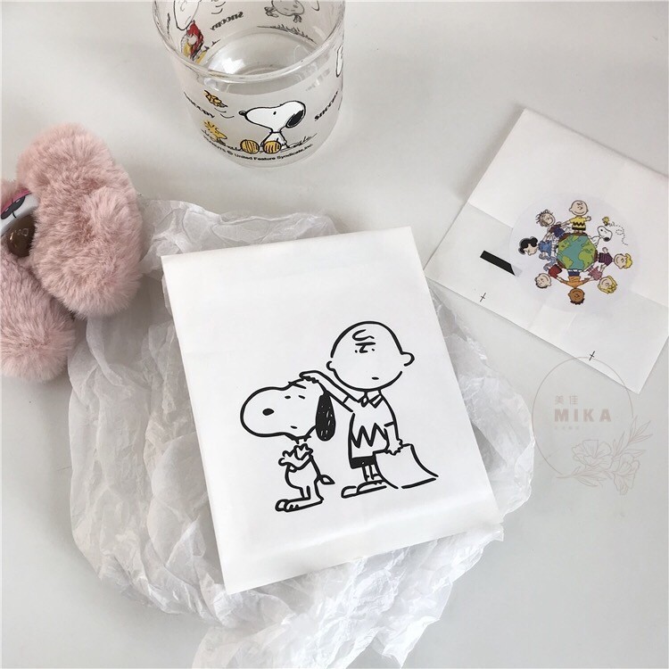Túi Giấy Đựng Quà Mini In Hình Snoopy & Charlie Dễ Thương