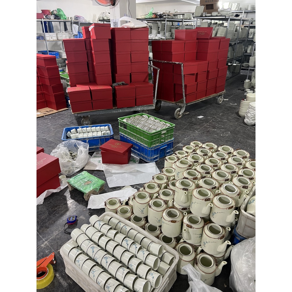 Bộ Ấm Tích Men Kem Vẽ Hoa - Gốm Sứ bát Tràng