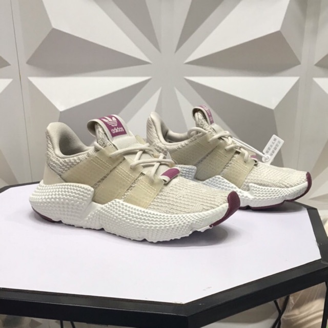 Sneaker Pro 4 màu mới hot nhất