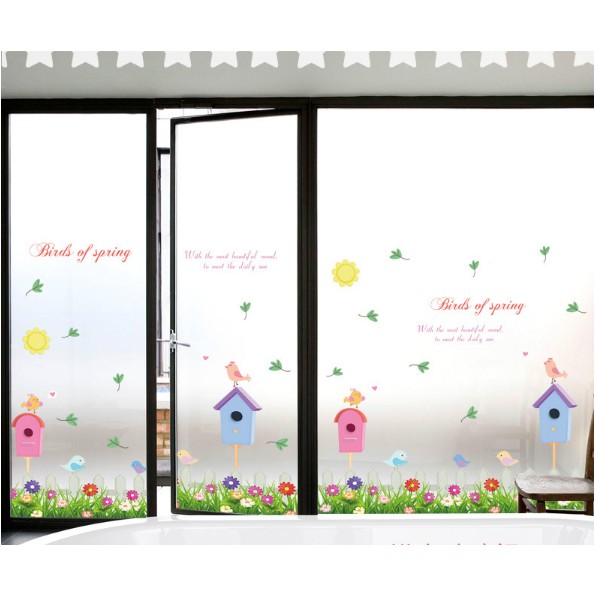 Decal trang trí chân tường hàng rào hoa và thùng thư xinh