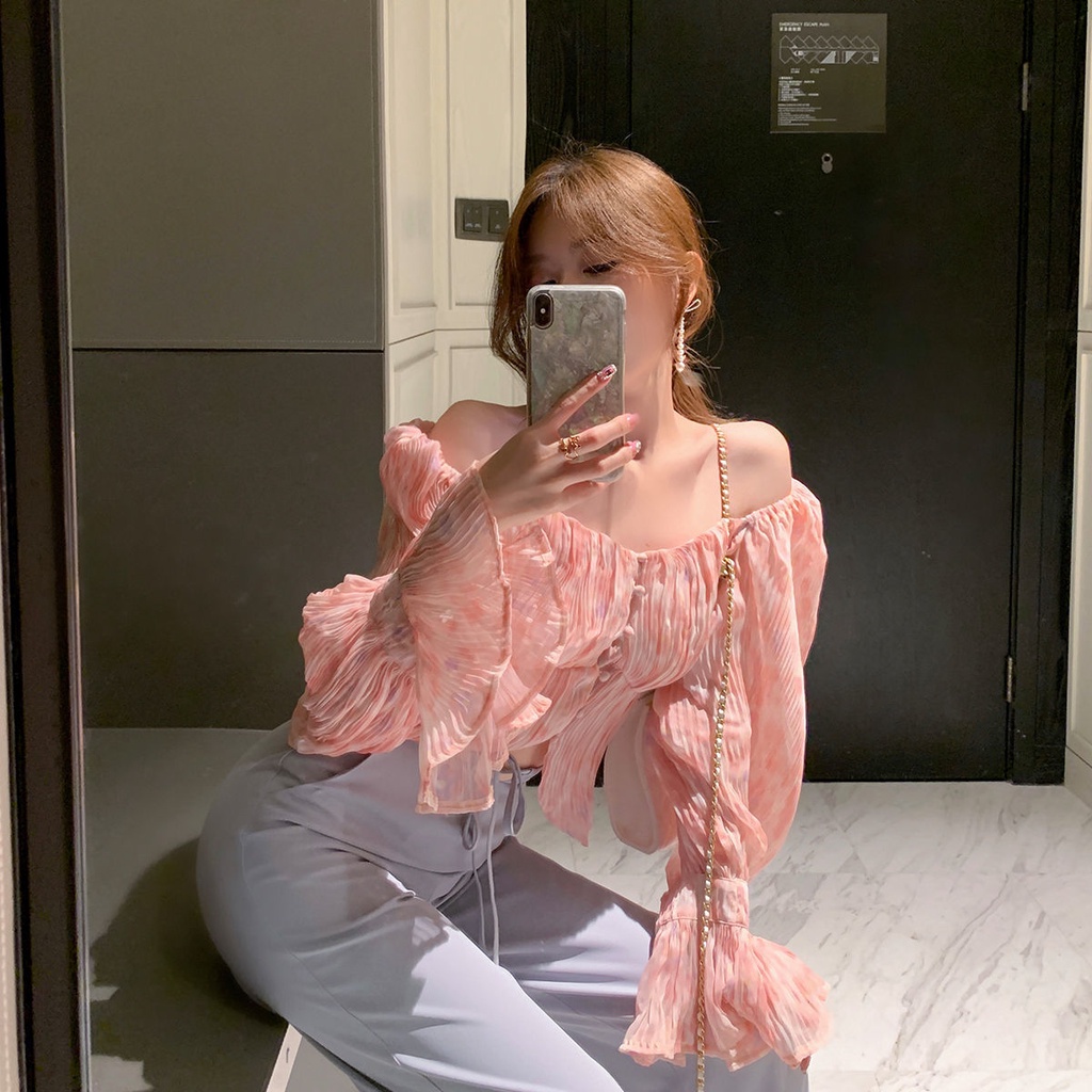 Áo Chiffon Tay Loe Trễ Vai Xếp Ly Màu Hồng Dành Cho Nữ  tao bao
