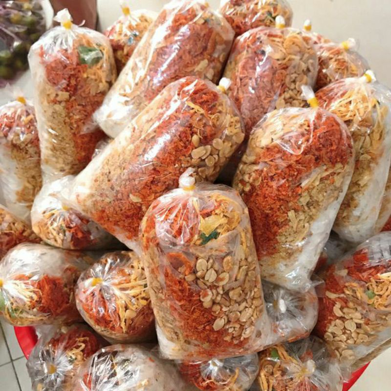 Bánh tráng trộn suất đặc biệt cay ngon tại hà nội