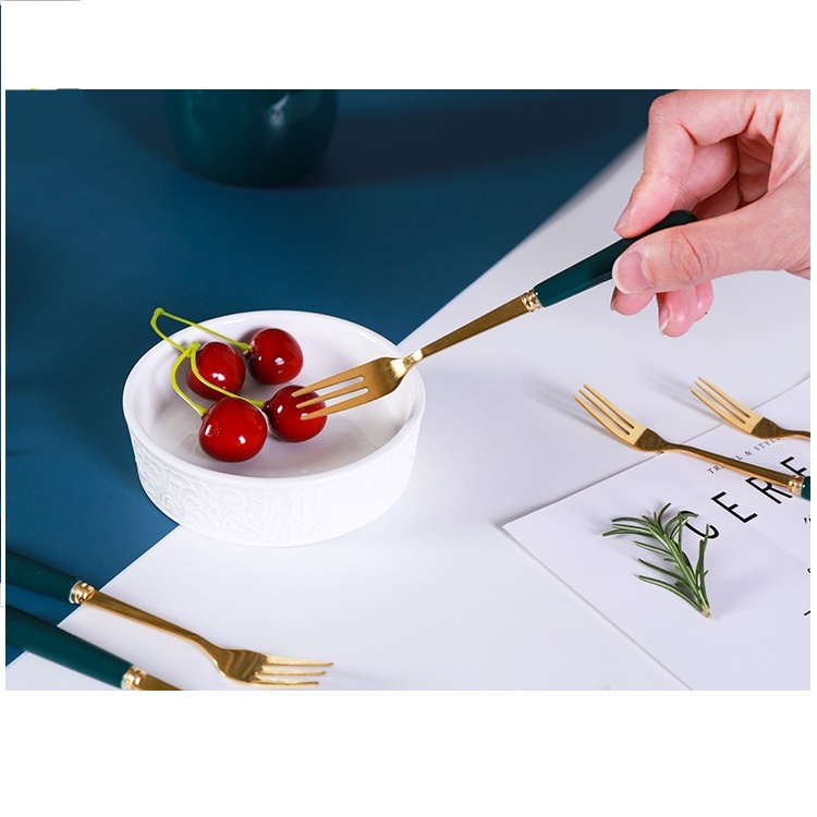 Thìa dĩa mạ vàng cán sứ màu xanh nĩa ăn trái cây / muỗng cà phê dài 15cm