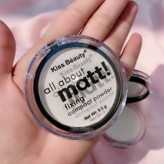 Phấn bắt sáng Kiss Beauty