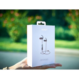 Tai nghe Bluetooth Aukey EP-B67