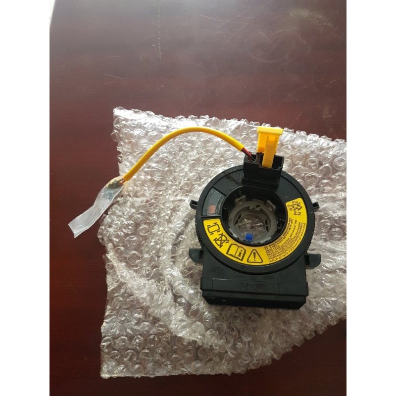 Bộ phím Cruise Control Kia Morning 2015-2019. GỒM 2 PHÍM ĐIỀU KHIỂN 1 CÁP CÒI VÀ DÂY ĐIỆN NỐI.