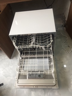 Electrolux - Máy rửa chén để bàn ESF6010BW