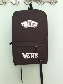 Balo Vans off the wall