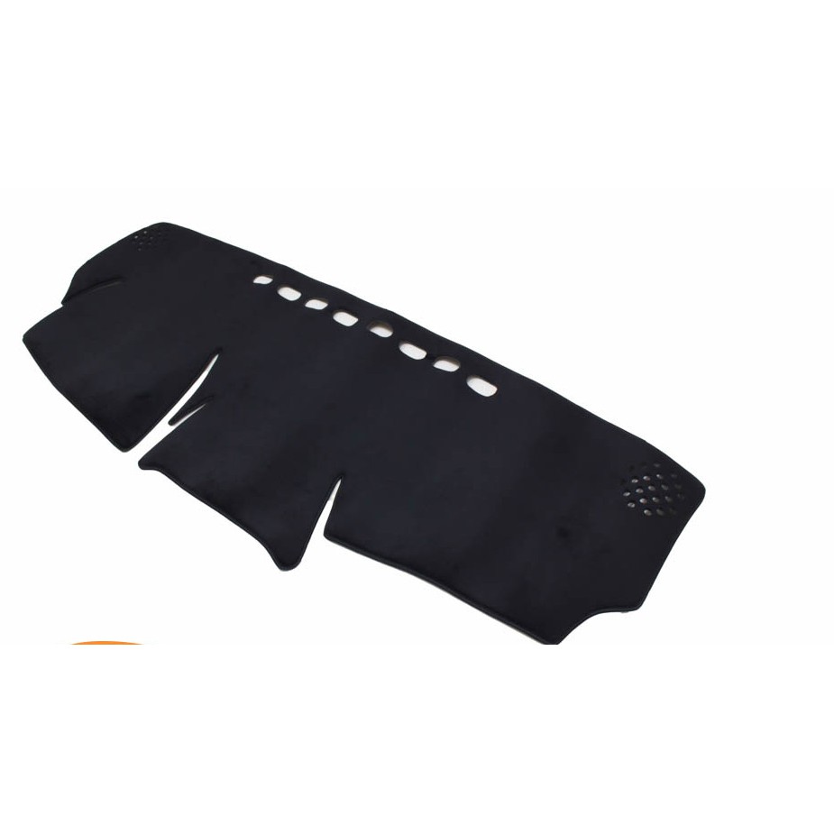 Thảm taplo nhung lông cừu xe Sunny 2016 đến 2022 màu đen cao cấp đế có chống trượt