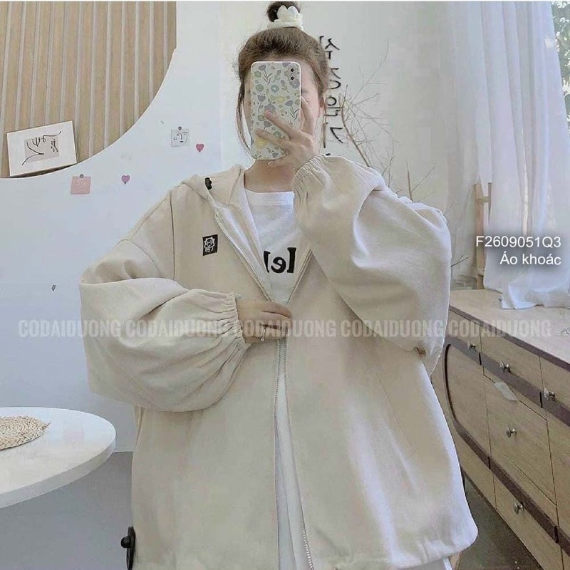 Áo khoát da lộn lưng thêu