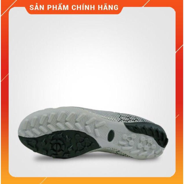 (Chính hãng) Giày bóng đá sân cỏ nhân tạo Mitre MT181045 (màu bạc)