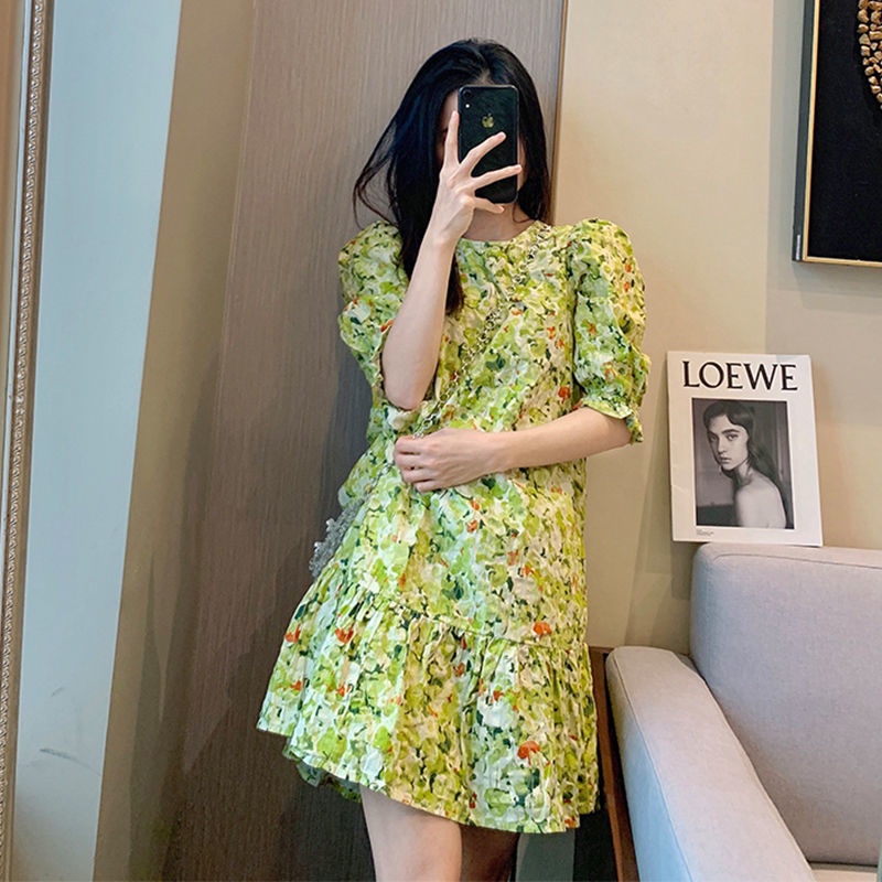 Đầm in hoa vỡ màu xanh lục phong cách tình đầu thời trang Hàn Pháp retro mùa hè 2022 cho nữ