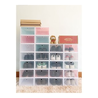 Hộp nhựa mica đựng giày có nắp đậy tiện lợi