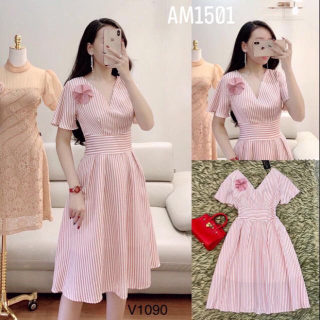 Đầm xòe sọc cổ đắp chéo cài hoa vải kate siêu iu