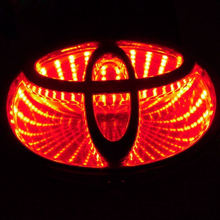 Logo 3D Dán Trang Trí Đèn Đuôi Xe Toyota Độc Đáo