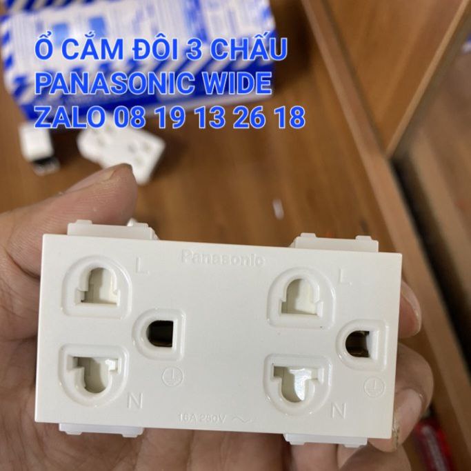 Ổ Cắm điện Panasonic Wide, đôi 3 chấu, đơn 2 chấu, màu trắng, mã WEV1582SW, WEV1081SW