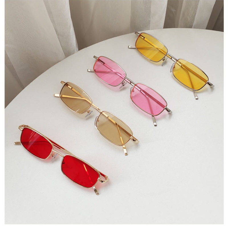 (KIQI-FASHION) COD Kính Mát Chống Tia UV Phong Cách Retro Thời Trang Cho Nữ