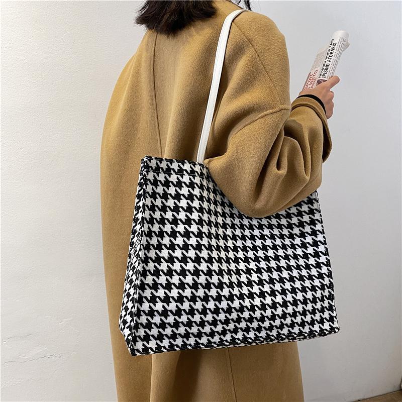 Túi tote cỡ lớn họa tiết sọc ngựa vằn/ nanh sói đáng yêu thời trang dành cho nữ