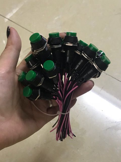 Công tắc nhấn nhả hàng Cao cấp có 2 loại không dây và có dây