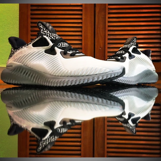 Giày thể thao Adidas AlphaBounce ❤️