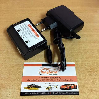 Sạc pin 11.1V dung lượng 800mA chân trắng 4 dăm có củ cân bằng