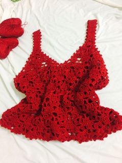 Áo croptop len móc