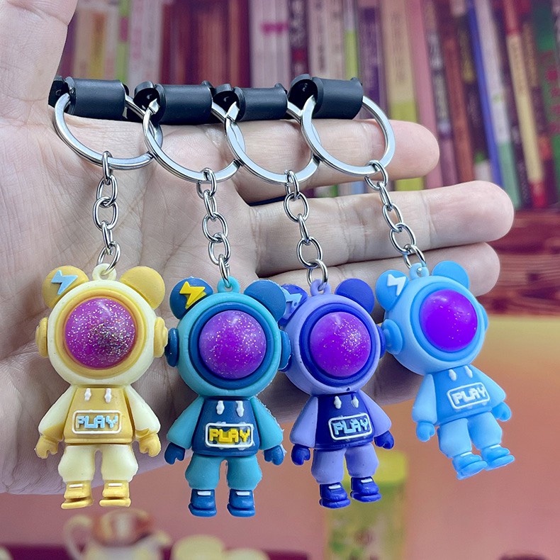 Móc khoá phi hành  gia mẫu mới cool ngầu