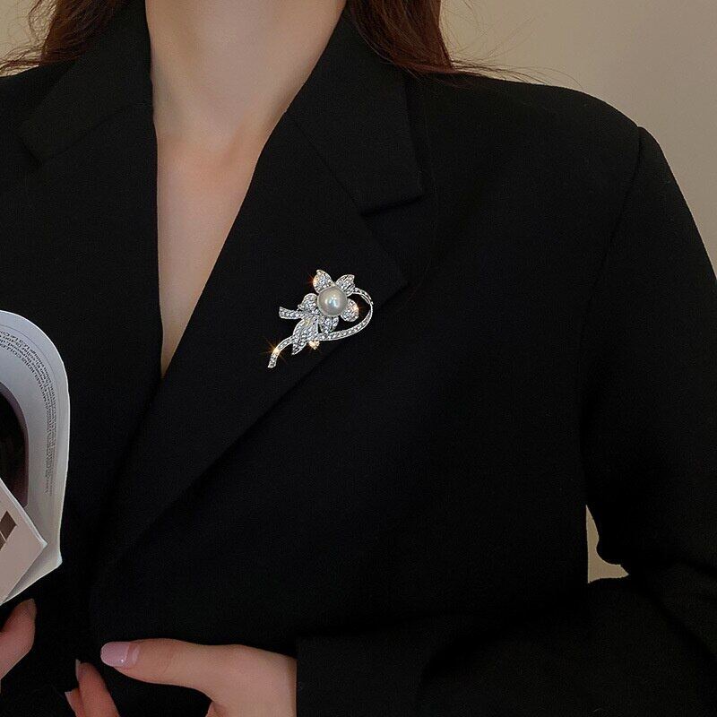 Ghim Cài Áo Hình Hoa Đính Ngọc Trai Nhân Tạo Thời Trang Thu Đông