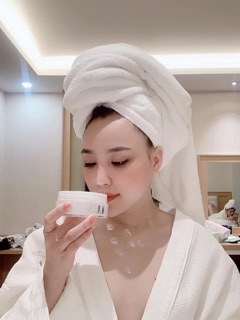 Kem 𝐁𝐎𝐃𝐘 𝐋𝐔𝐗 - tinh chất yến tươi