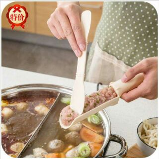 Dụng cụ chia thịt viên