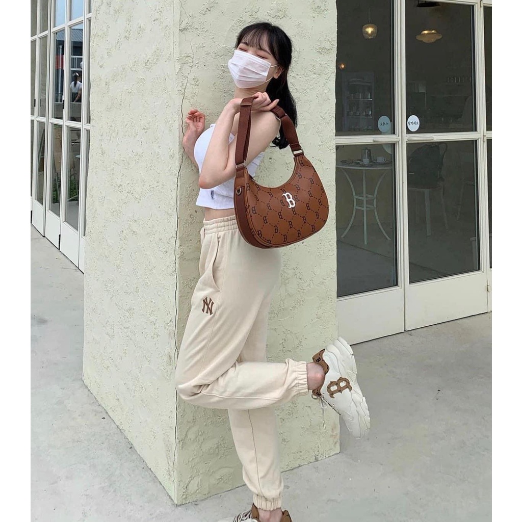 Túi kẹp nách MLB nữ 2022