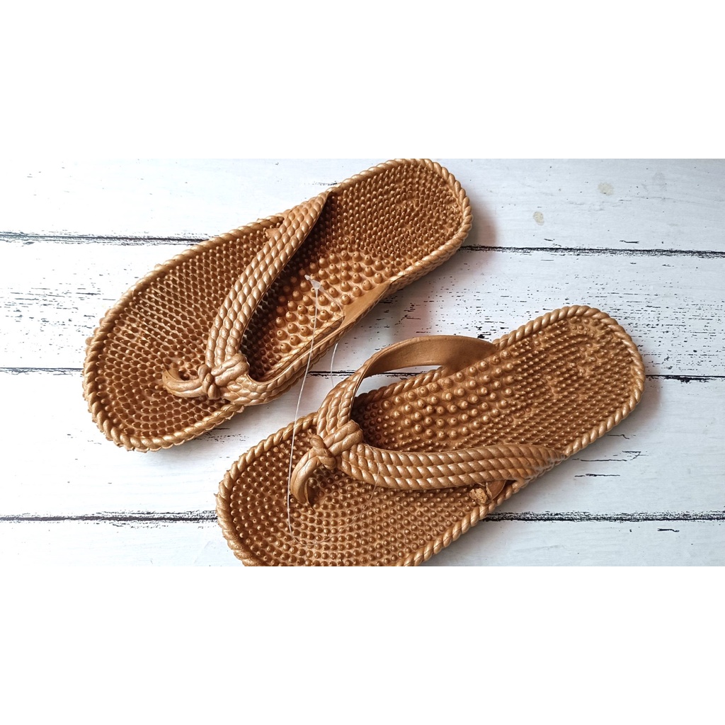 Dép Đúc Quai Kẹp Có Hạt Massage Chân