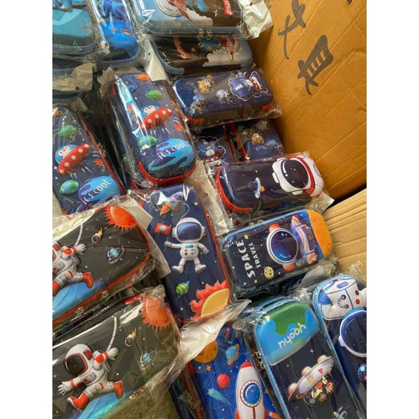 Hộp bút nổi 3D cho bé trai bé gái in nhân vật hoạt hình công chúa siêu nhân