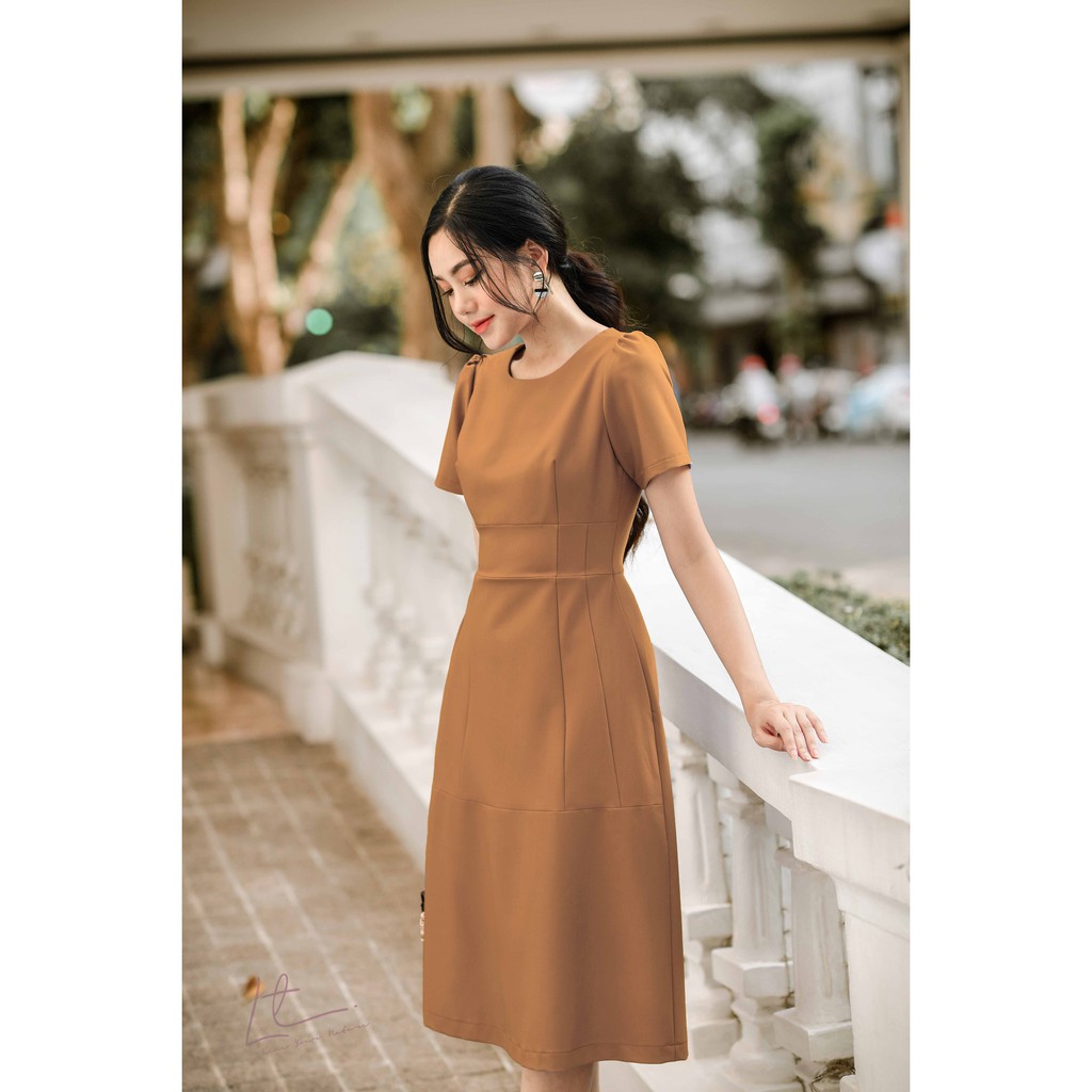 VÁY XÒE VAI BỒNG CUTOUT TỐI GIẢN | BigBuy360 - bigbuy360.vn