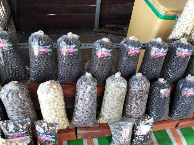 Hạt sen khô còn vỏ