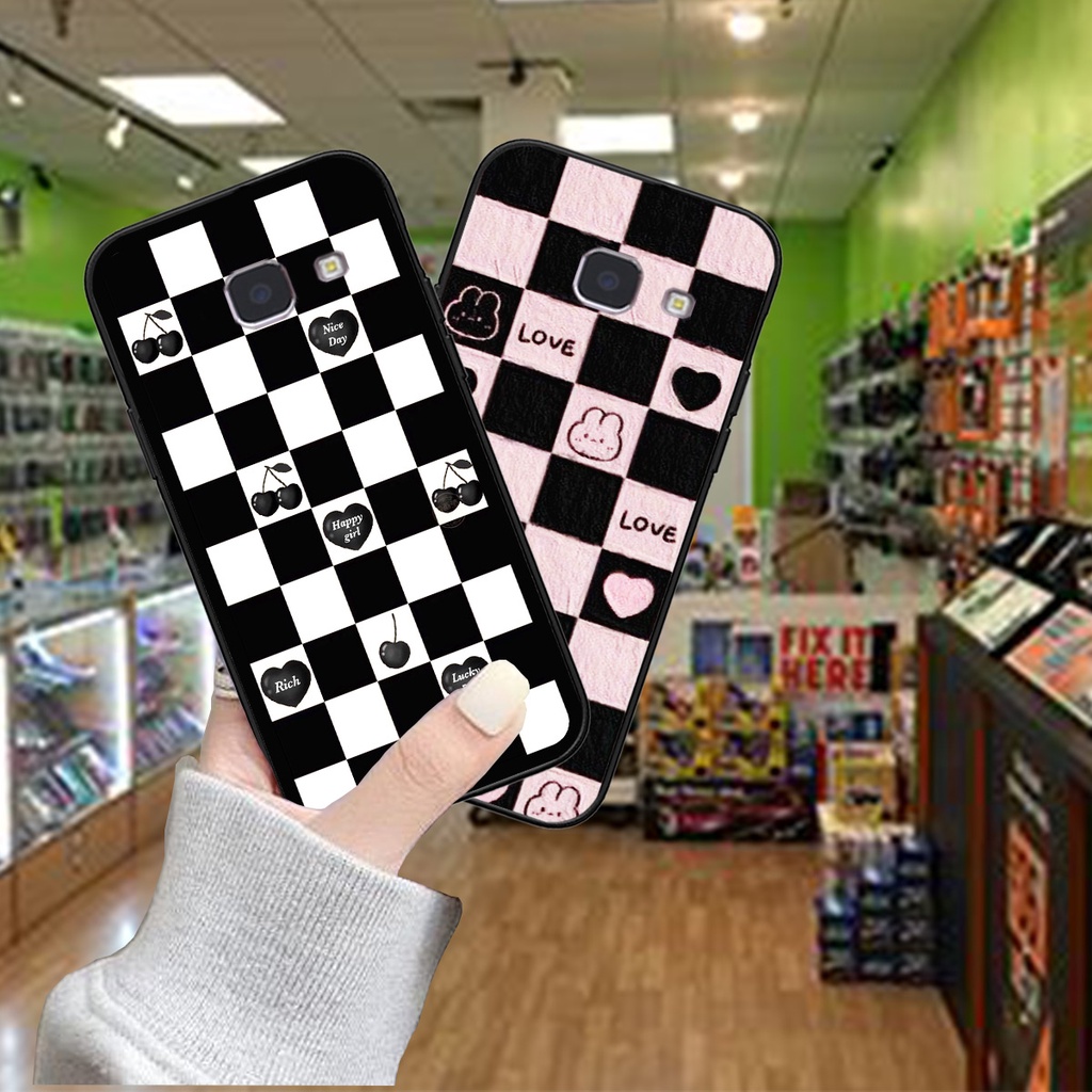 Ốp Samsung A9 Pro / C9 Pro in hình gấu caro đen trắng dễ thương siêu bền