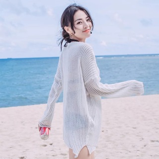 Áo choàng/ khoác lưới đi biển (trắng và đen)