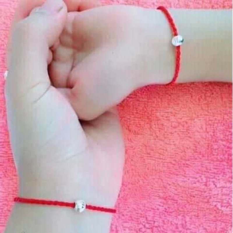 Vòng Chỉ Đỏ Bi Bạc May Mắn