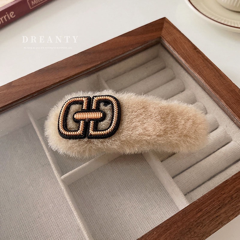 Kẹp Tóc Mái Bằng Lông Chữ Furry Thời Trang Thu Đông Hàn Quốc Cổ Điển Dành Cho Bạn Nữ