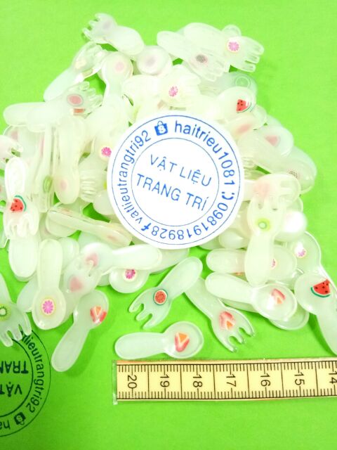 Muỗn nĩa vàng trắng phụ kiện trang trí charm slime