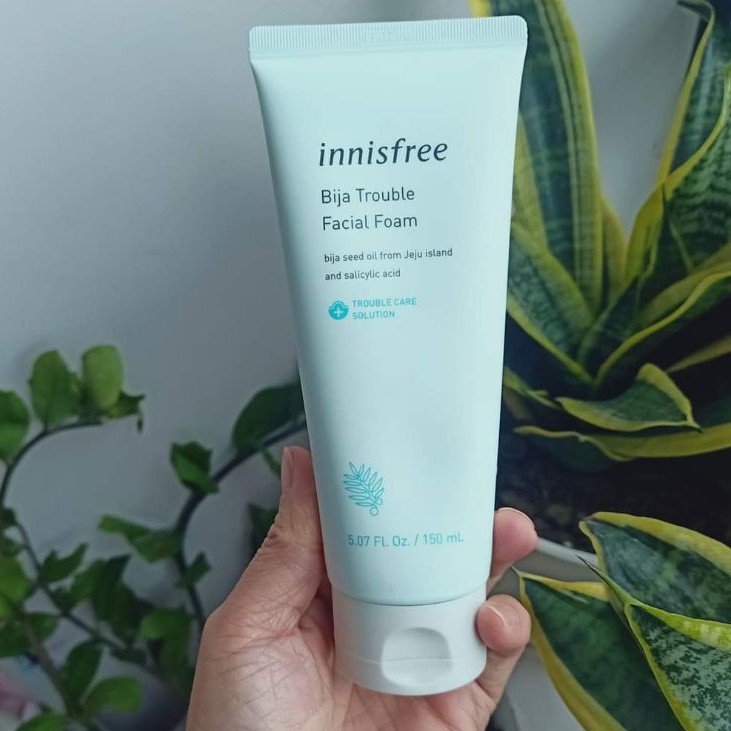 Sữa Rửa Mặt Dành Cho Da Mụn Innisfree Bija Trouble Facial Foam 150g