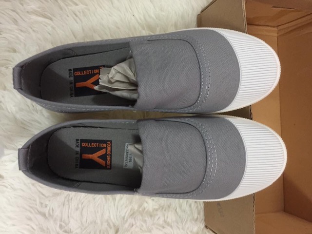 Giầy vải chữ Y | BigBuy360 - bigbuy360.vn