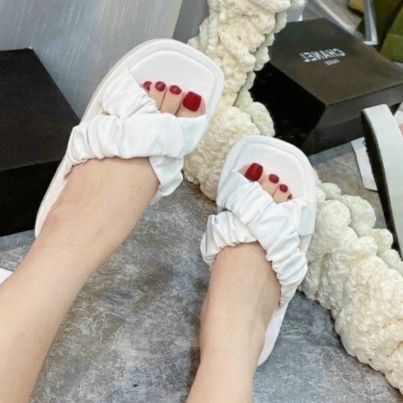 Dép nữ ulzzang quai chéo nhúm bèo 2 màu trắng đen_có sẵn