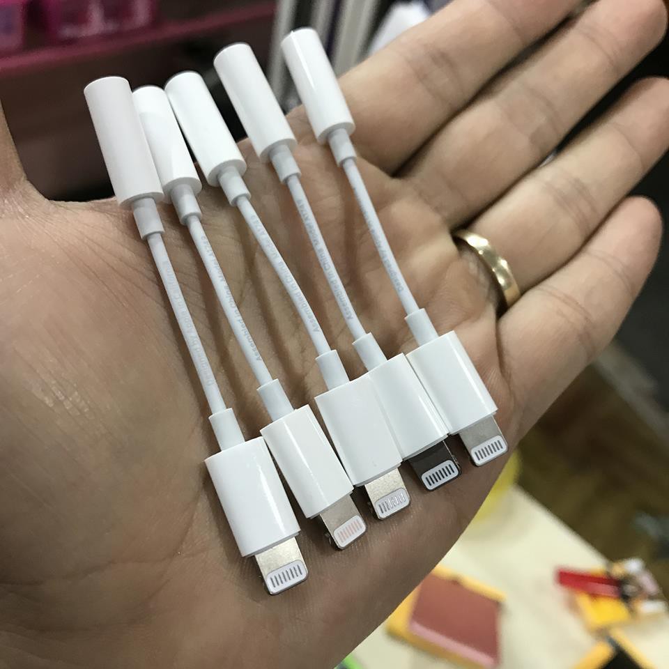 Cáp chuyển Apple Lightning sang 3.5 mm Headphone