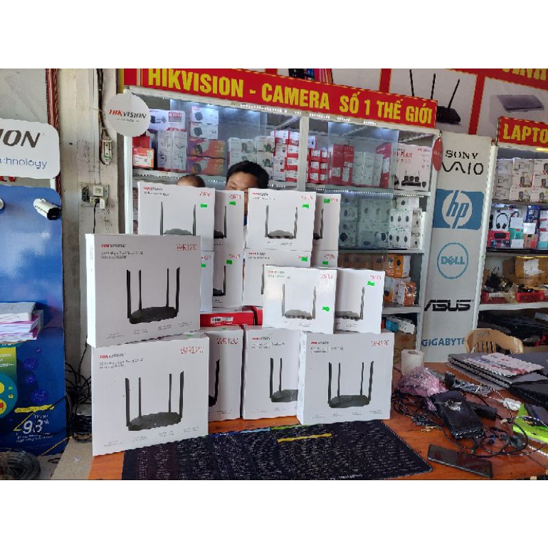 Phát Wifi  HIKVISION DS-3WR12C 2 râu /4 râu