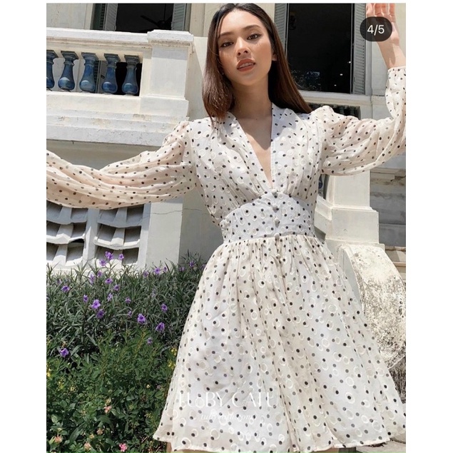 ‼️‼️đầm ren bi cổ v nút bọc,hàng đẹp y hình nè