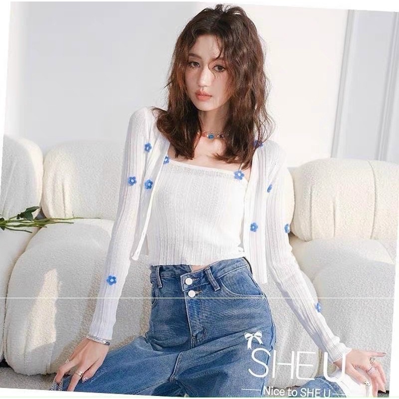 Set áo cặp len hai chi tiết gồm áo hai dây mix cùng cadigan len hoa thêu nổi vintage siêu xinh