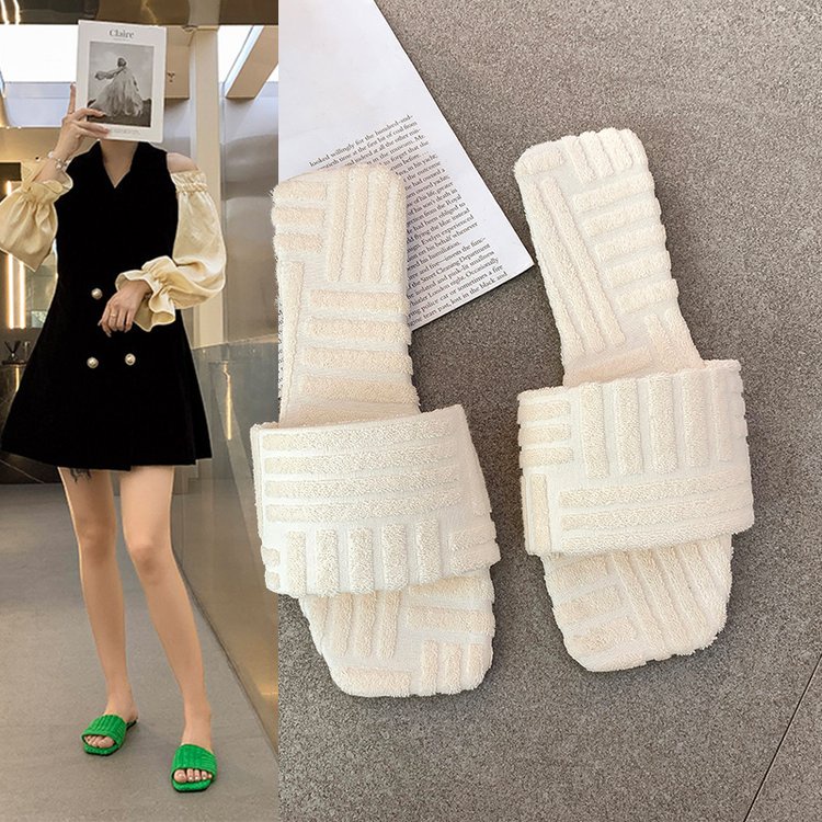 Dép quai ngang đầu vuông đế bằng thời trang cho nữ